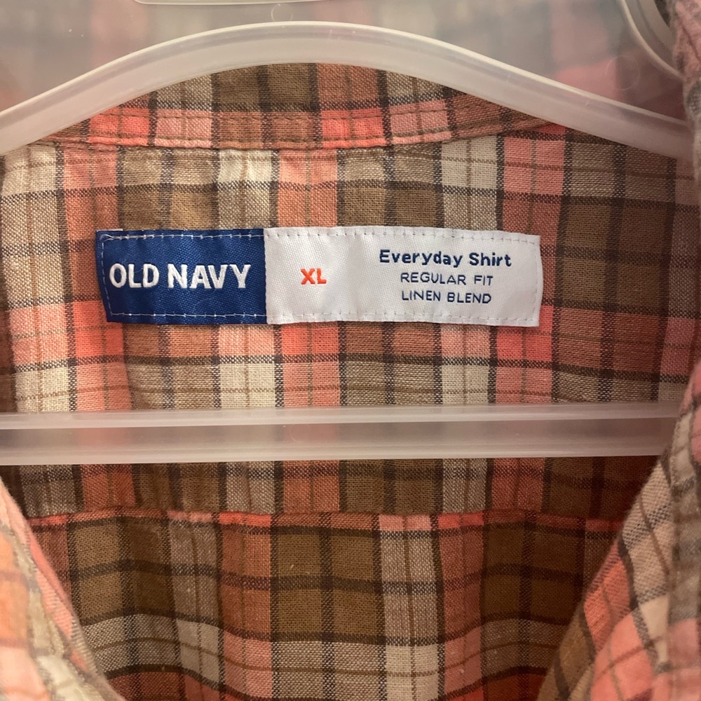 Old Navy Rose and Tan Casual Button Down Shirt - Picture 3 of 8